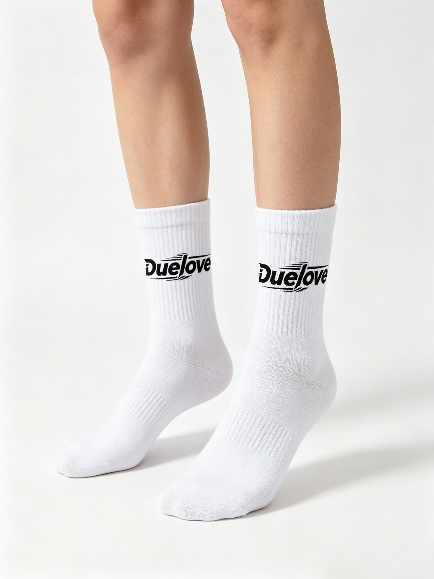 【Duelove White Mid-Calf Socks】—— Sporty & Versatile Daily Essential