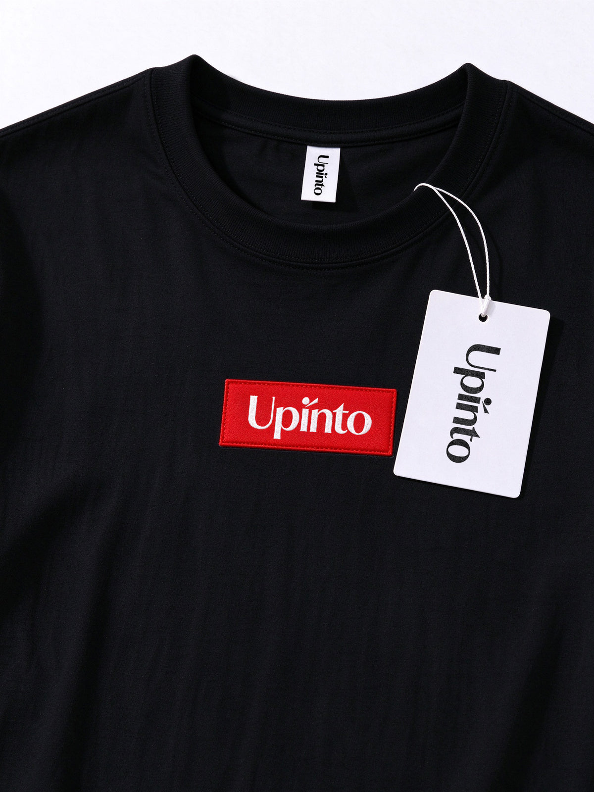 Upinto Men's Crew Neck Short Sleeve T-Shirt, Classic Black Casual Tee with Red Woven Label Patch Logo, Soft Cotton Everyday Basic T Shirts for Men