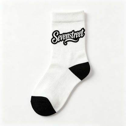【Sevenstreet Two-Tone Crew Socks】—— Trendy Combo of Comfort & Street Style