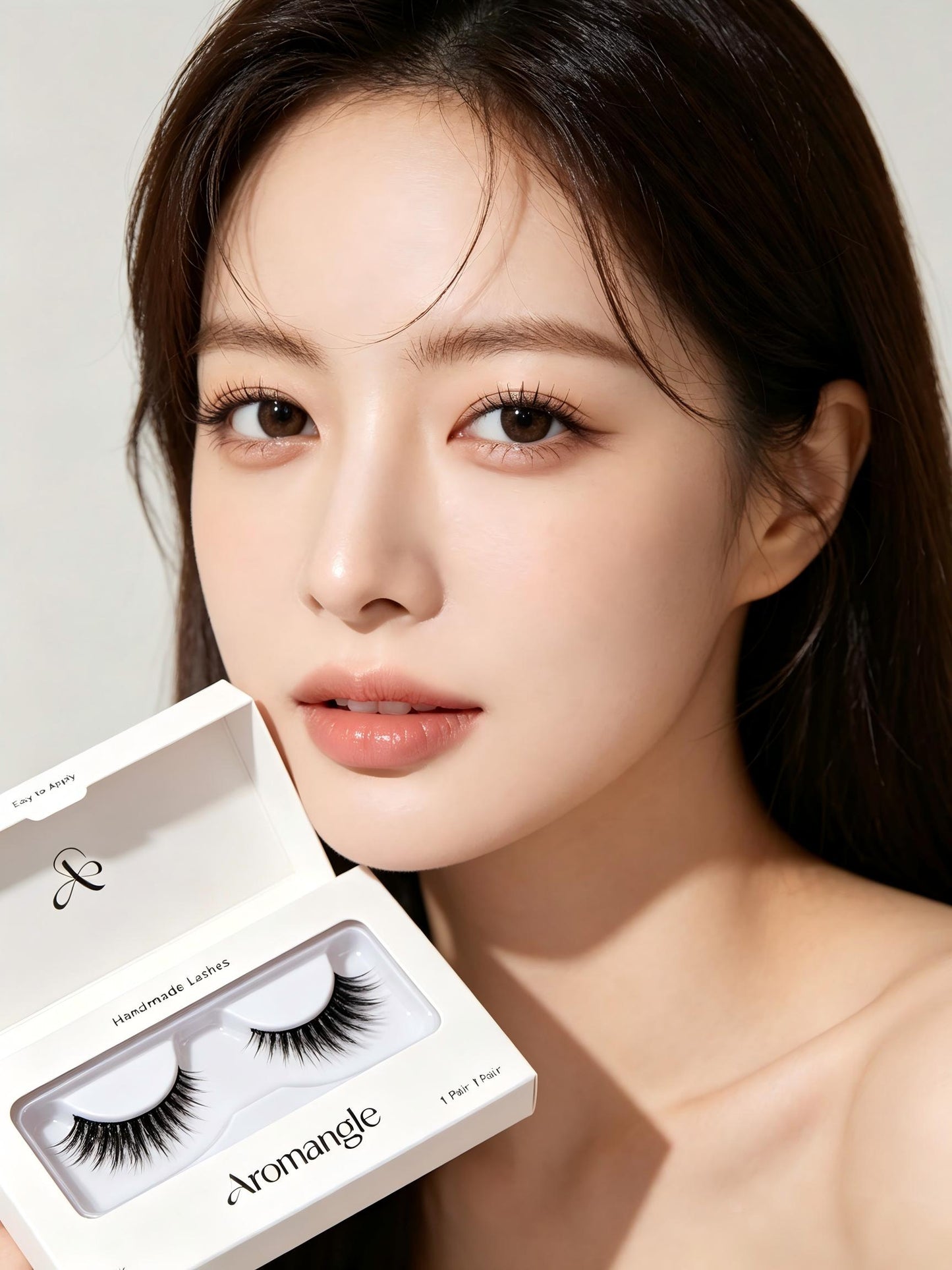 Aromangle Natural Volume Wispy False Eyelashes, Handmade Strip Lashes, Soft Lightweight Synthetic Fiber Fake Eyelashes, Gradient Winged Eye Lashes, Reusable Eye Makeup Lashes for Daily Dating, 1 Pair