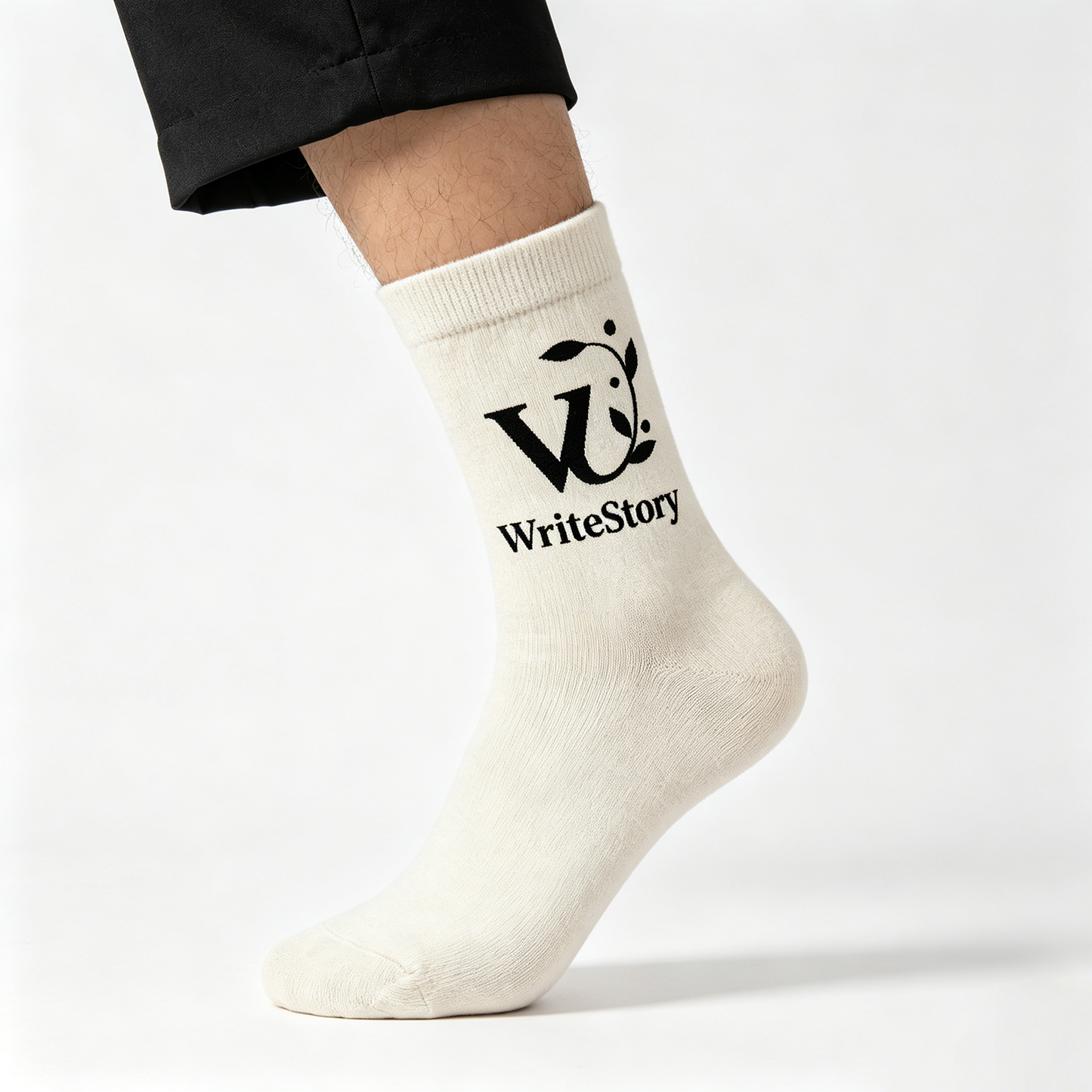 【W WriteStory Logo Socks】—— Minimalist Style & Comfort Choice