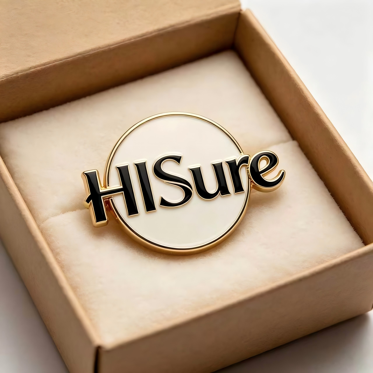 HISure Brand Logo Brooch, Luxury Enamel Gold-Plated Pin, Elegant Accessory for Suits, Coats, and Gifts