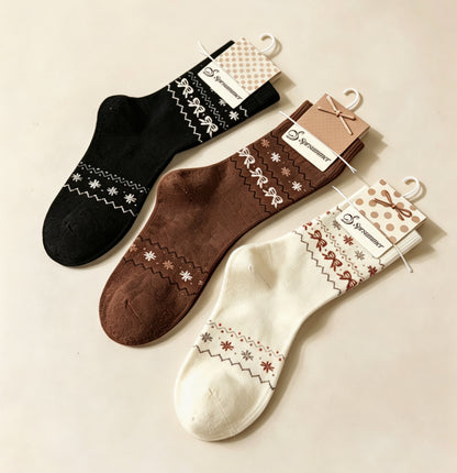 Sprsummer Women Crew Socks, 4 Pairs Bow Snowflake Jacquard Casual Cotton Socks, Vintage Fall Winter Warm Soft Mid Calf Socks for Ladies