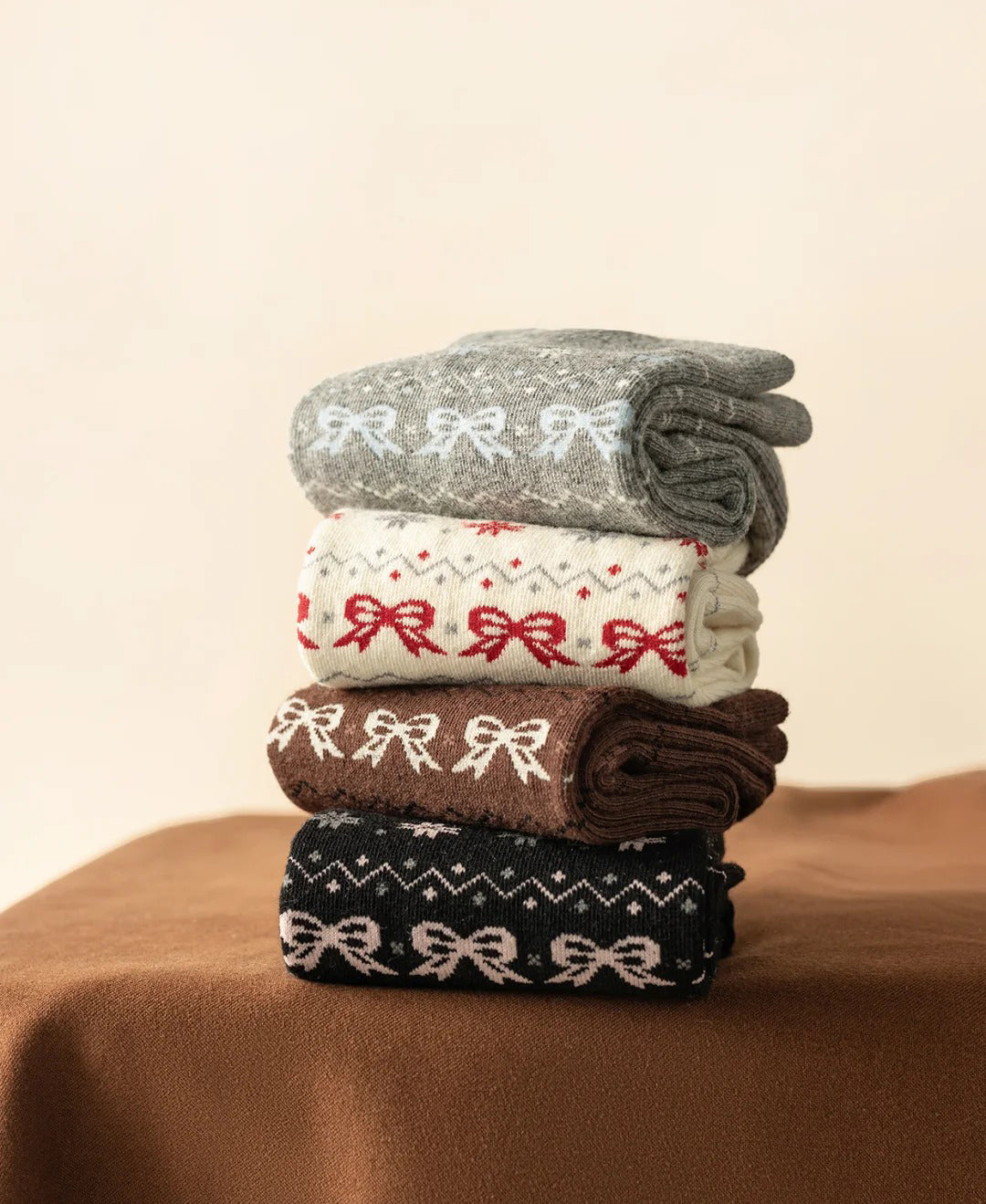 Sprsummer Women Crew Socks, 4 Pairs Bow Snowflake Jacquard Casual Cotton Socks, Vintage Fall Winter Warm Soft Mid Calf Socks for Ladies